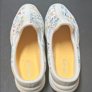 Easy Spirit White Slip-On Shoes